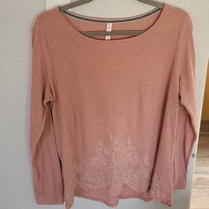 Woman's Long Sleeve Tee